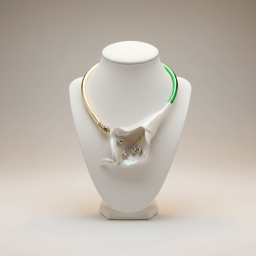 Betsey Johnson Calla Lily Collar Necklace Floral Statement Gold Tone